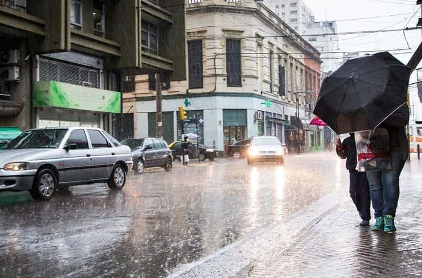 Sigue el mal tiempo en Rosario: martes nublado con chances de lluvias aisladas