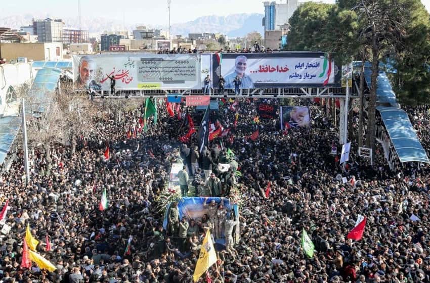 Irán: al menos 35 muertos en una estampida en el funeral del general Qassem Soleimani