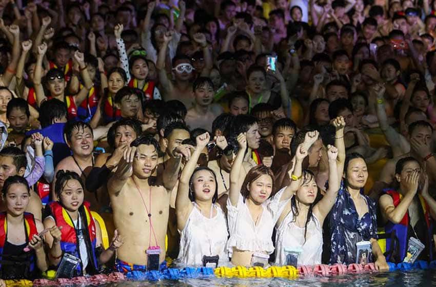 De no creer: en Wuhan, donde se inició la polémica del coronavirus, ya hacen fiestas electrónicas