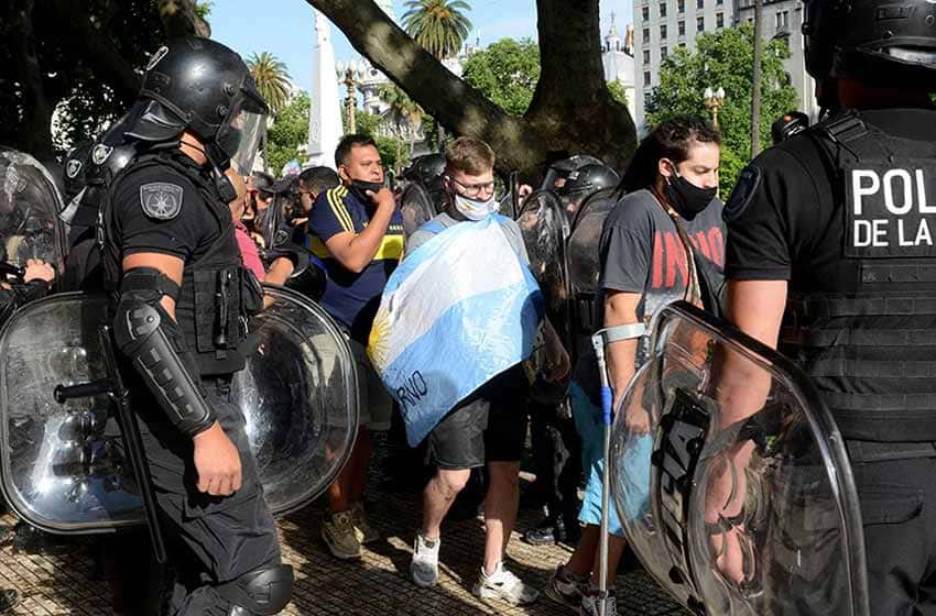 Despedida a Maradona: nueve detenidos en el operativo de seguridad que involucró a más de 1200 efectivos