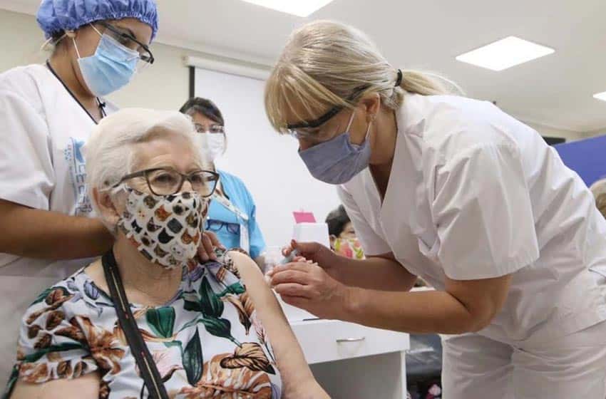 Coronavirus: en Buenos Aires continúa la vacunación a mayores de 70
