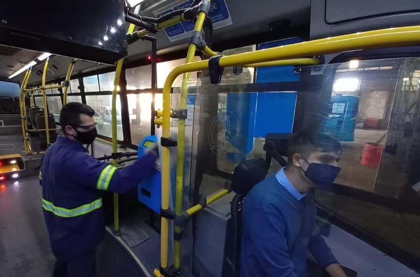 Reforzaron las medidas sanitarias en el transporte público: ventilación cruzada en todos los colectivos