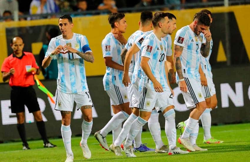 Con un golazo de Di María, Argentina venció a Uruguay y acaricia su clasificación a Qatar 2022