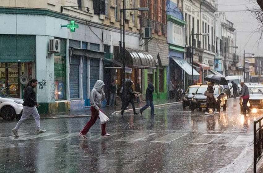 La lluvia no para: emitieron un alerta amarilla por tormentas en Rosario