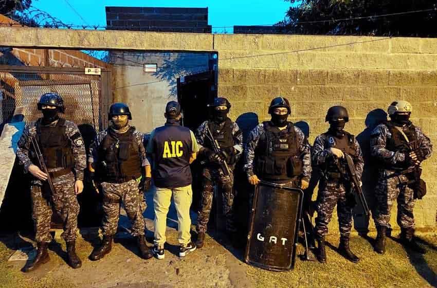 Desbarataron una banda en Empalme Granero por venta de drogas: 5 detenidos
