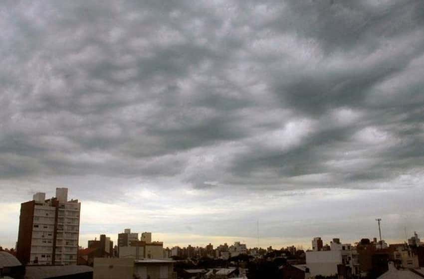Para quedarse a mirar Netflix: Rosario amaneció muy frío y nublado