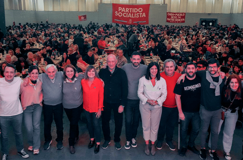En un multitudinario locro en Rosario, el socialismo dio un fuerte mensaje de unidad