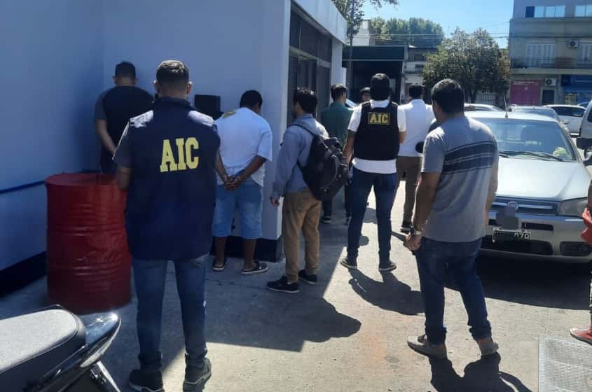 Detuvieron a tres personas por extorsión: las amenazas provenían desde la cárcel de Piñero