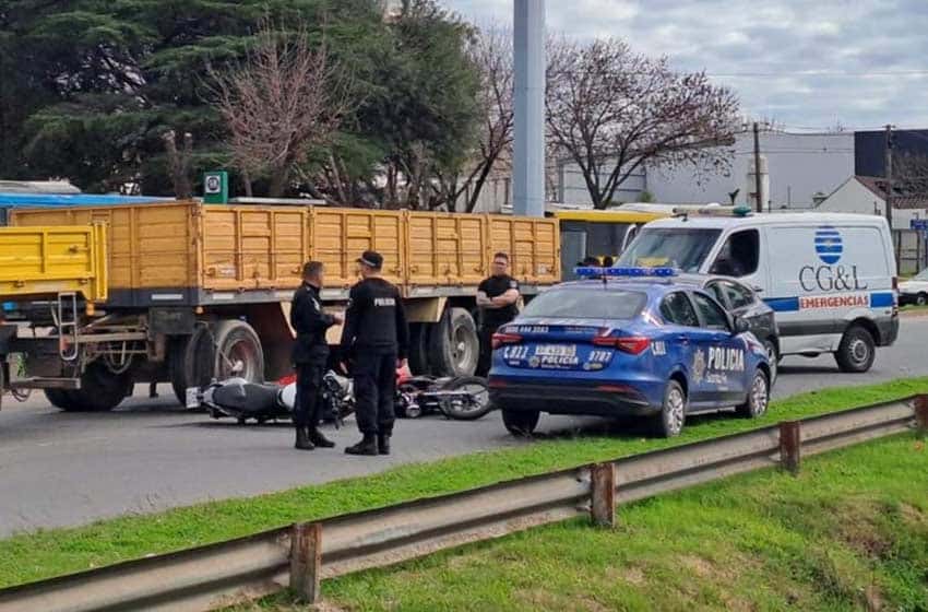 Un motociclista falleció tras chocar contra un camión en Granadero Baigorria