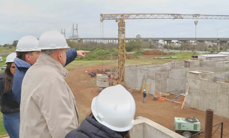 Acueducto Gran Rosario: Perotti recorrió la obra de ampliación de la planta potabilizadora de ASSA
