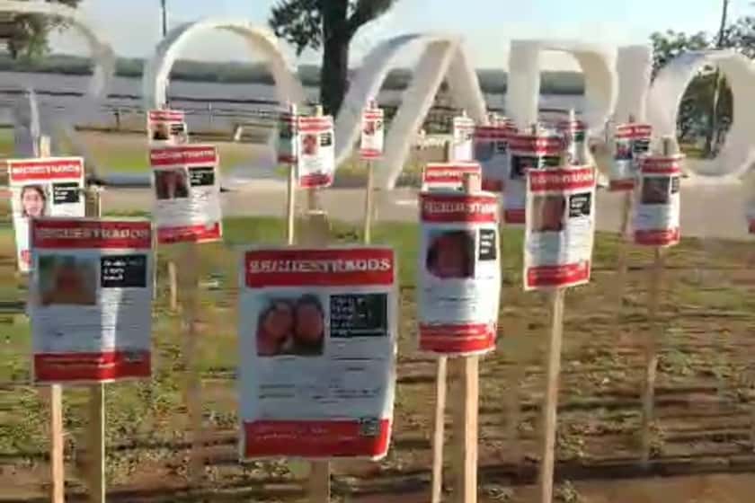 Parque de las Colectividades: colocaron carteles con los rostros de los argentinos secuestrados por Hamás