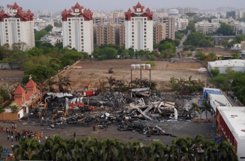 Tragedia en India: 27 muertos tras un incendio en un parque de diversiones