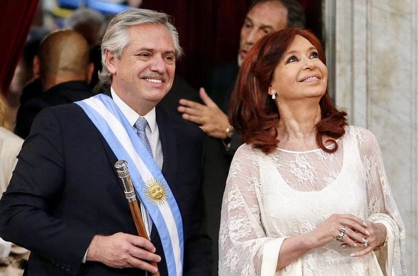 Cristina Kirchner: «Que te pongan la banda y te den el bastón, créanme, no significa que tengas el poder»