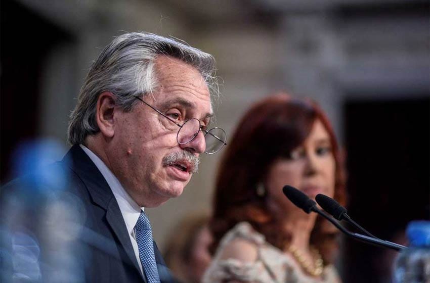 Tras el pedido de 12 años de prisión, Alberto Fernández defendió a Cristina Kirchner: condenó la «persecución judicial y mediática»