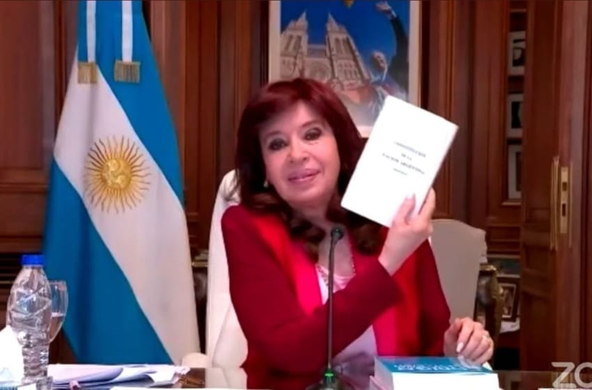 Cristina anunció que recusará a la jueza que investiga el atentado: «El partido judicial me quiere presa o muerta»