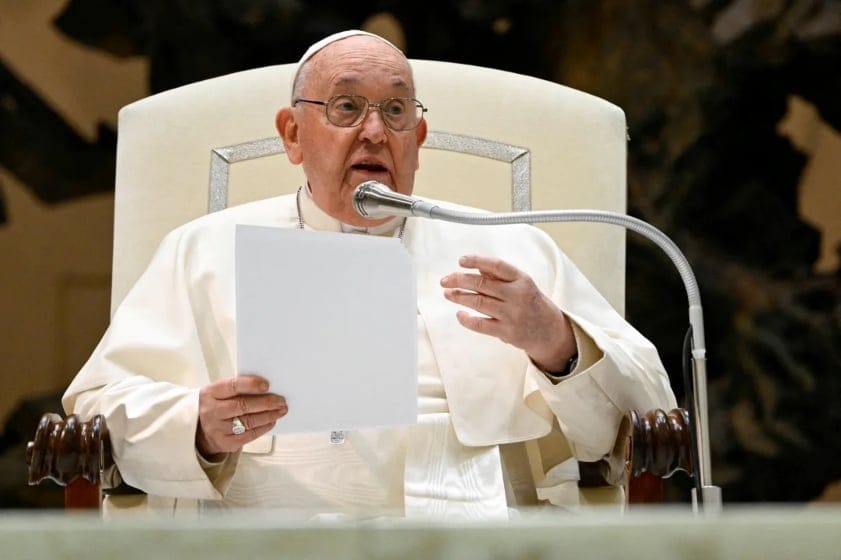 El Papa Francisco no presidió el tradicional Via Crucis en Roma para cuidar su salud