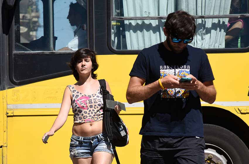 Entre el sol y las nubes, se esperan casi 30 grados para este jueves