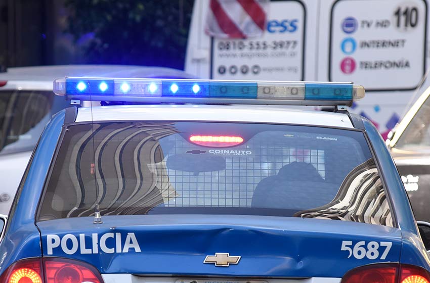 Un hombre fue golpeado y baleado por un familiar