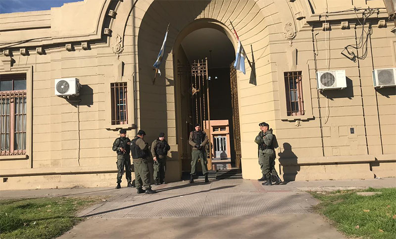 Fuerte operativo en San Lorenzo: allanaron la Alcaidía y detuvieron a su jefe