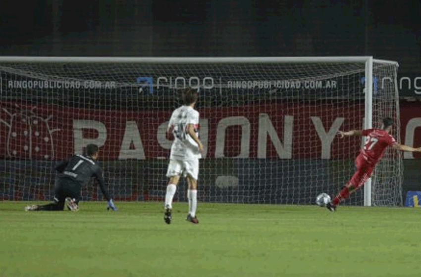 Newell’s volvió a jugar muy mal de visitante y Argentinos lo derrotó en La Paternal