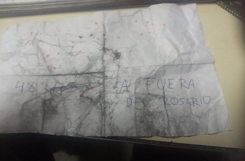 Los amenazaron y les dejaron una nota intimidante: “Con la mafia no se jode, andáte en 48 horas afuera de Rosario”