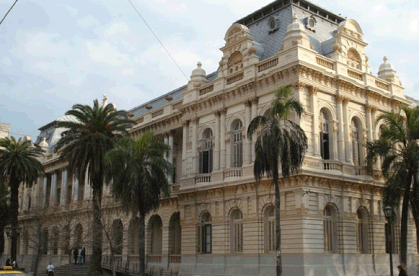 Paro universitario por 24 horas tras la ratificación del veto del Gobierno nacional en Diputados