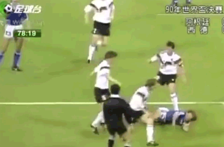 Final del mundo, penal no cobrado y un enojo que perdura 30 años: el increíble reclamo de un ex futbolista argentino