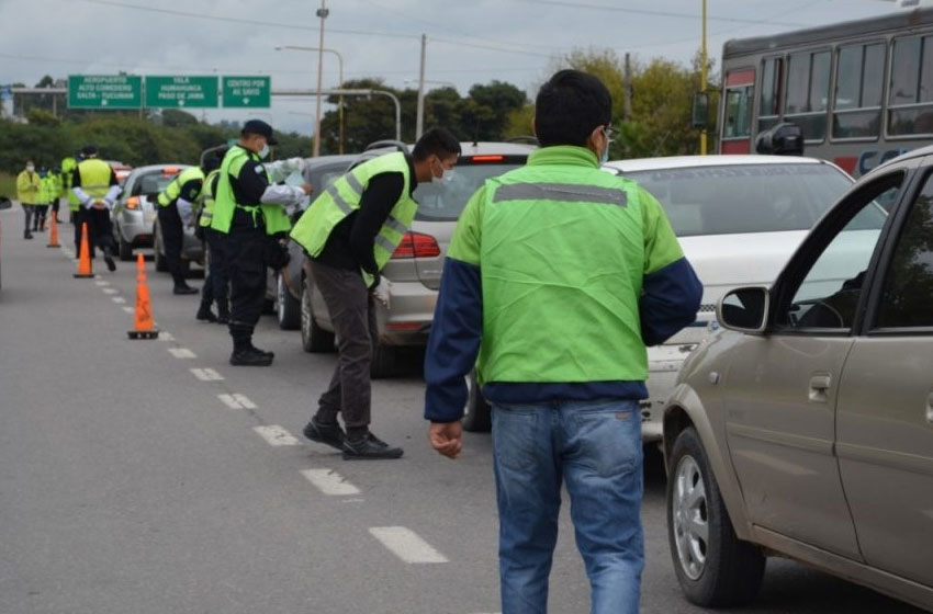 Tres provincias dieron marcha atrás hacia el aislamiento por aumento de casos de coronavirus