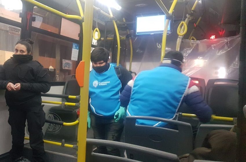 Tras 29 días de paro, volvieron a rodar los colectivos: cómo son los protocolos de limpieza de las unidades