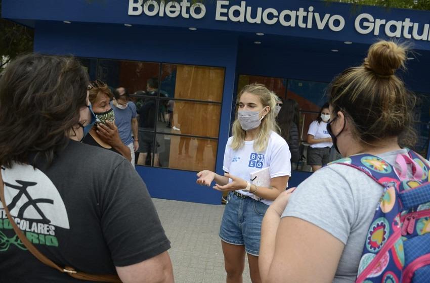 Boleto educativo gratuito: cómo inscribirse, dónde están las oficinas en Rosario y qué requisitos se exigen