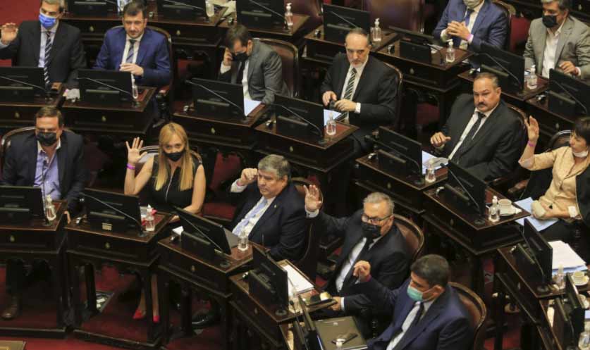 Sin la oposición, el oficialismo convirtió en ley en el Senado las modificaciones al impuesto de Bienes Personales