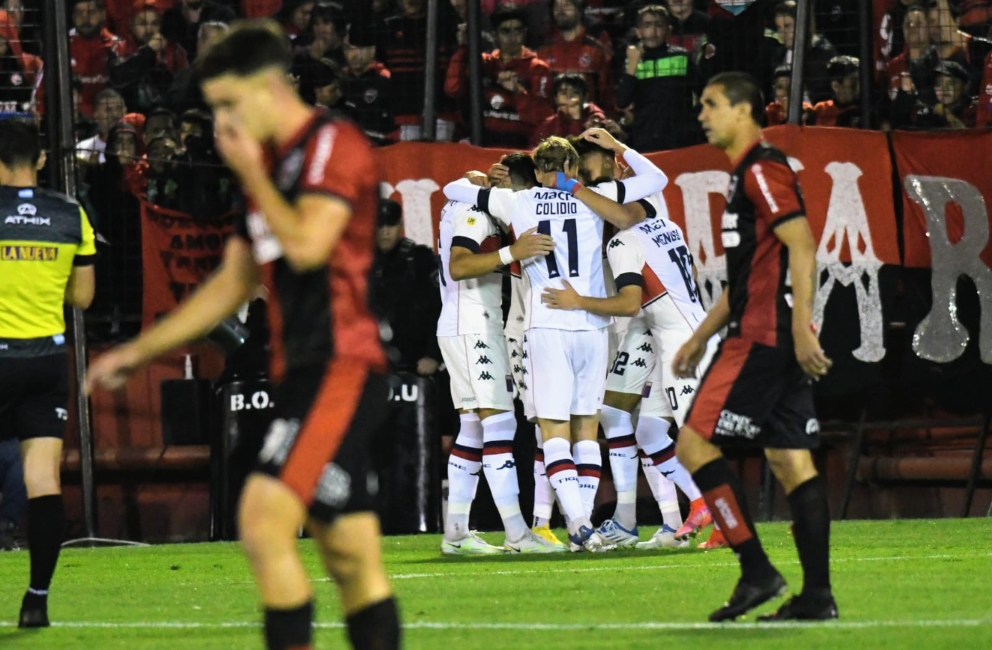 Con un hombre más y desperdiciando un penal, Newell’s perdió con Tigre