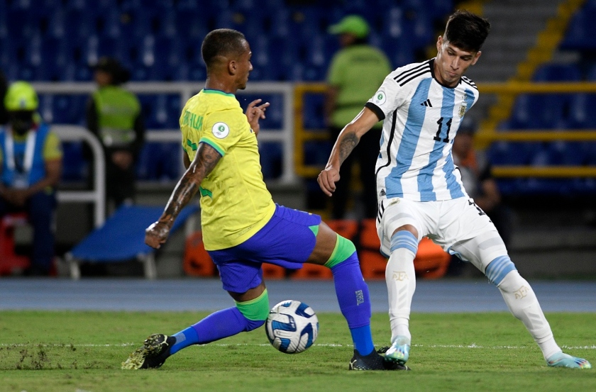 La Selección Argentina Sub 20 cayó ante Brasil y su clasificación pende de un hilo