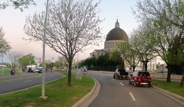 Horror en provincia de Buenos Aires: encontraron el cuerpo de una joven sobre un camino de tierra