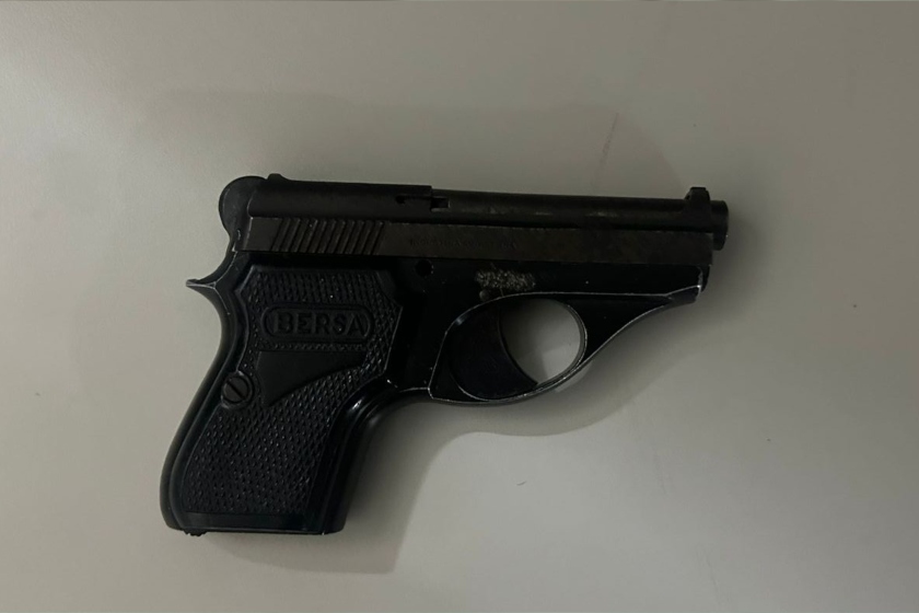 amenaza hija detenido terminal