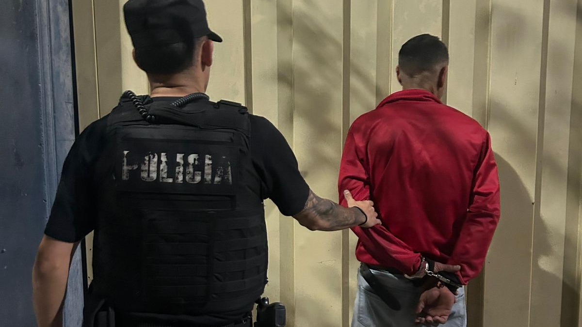 detenido terminal amenaza hija