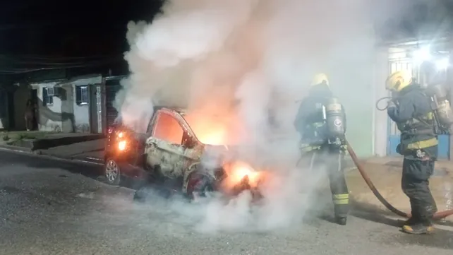 incendio auto zona sur