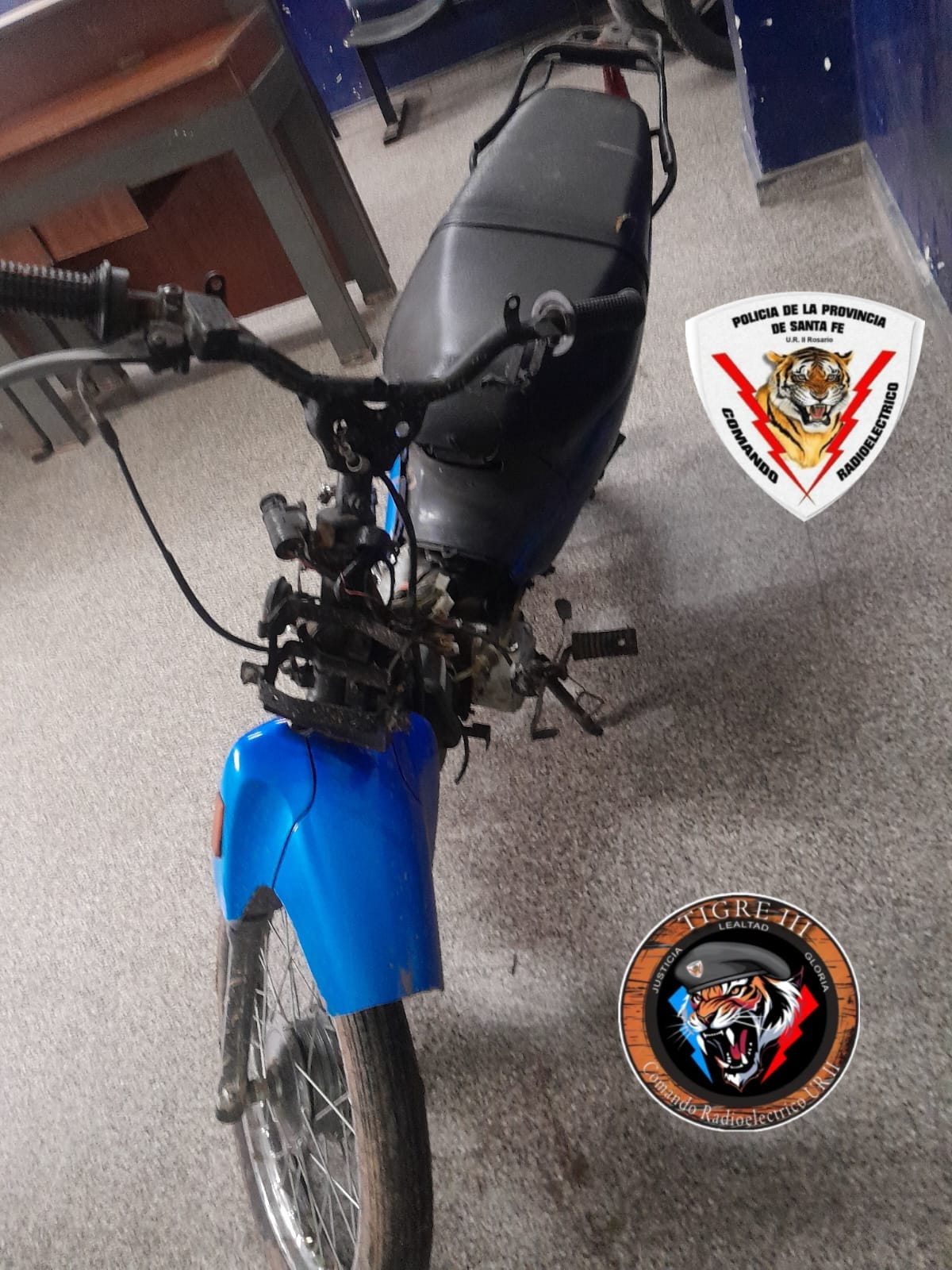 moto detenido heladería
