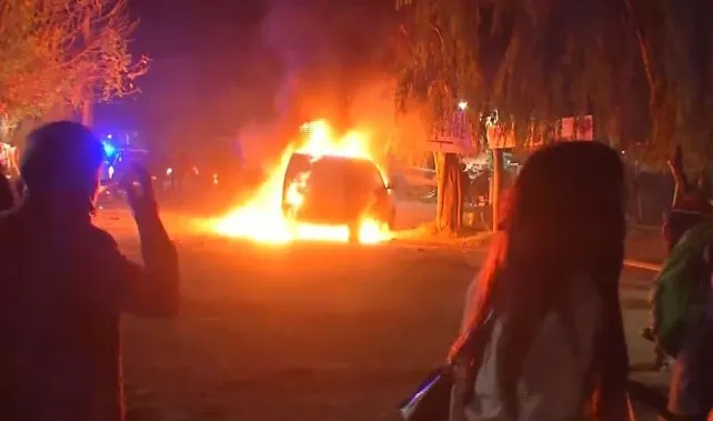 auto incendiado granadero baigorria