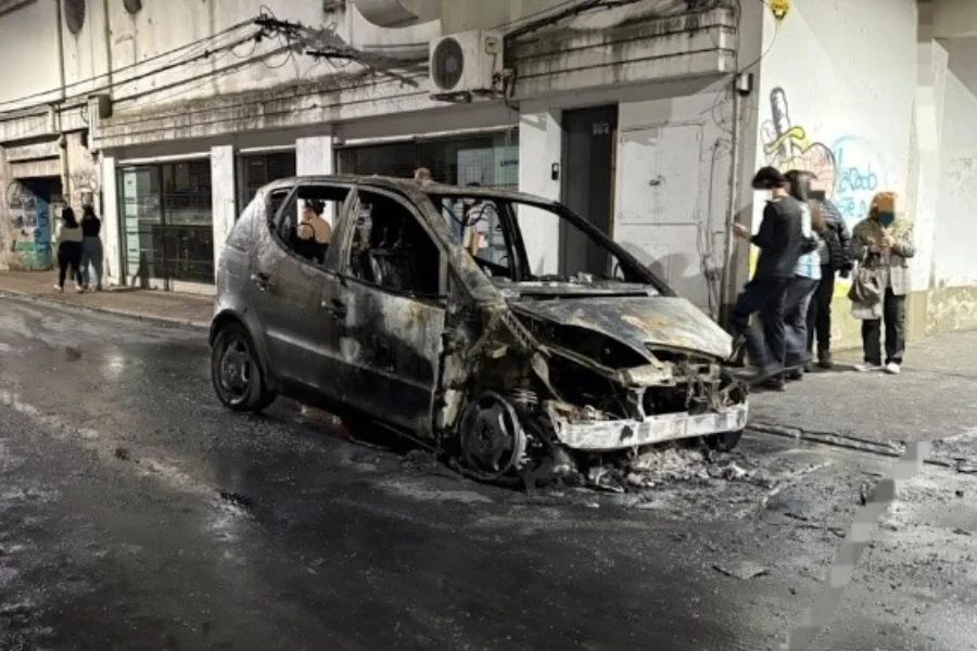 auto incendiado