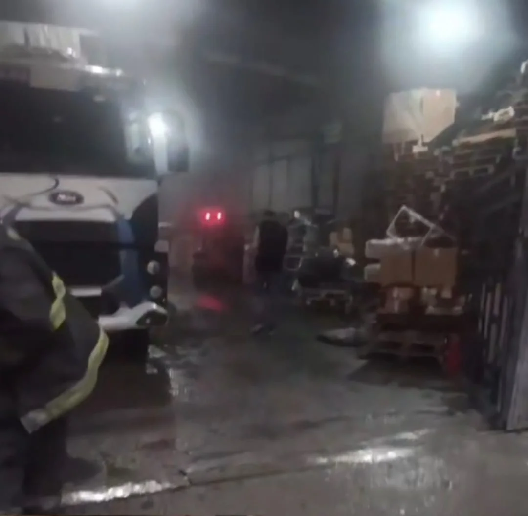 incendio depósito